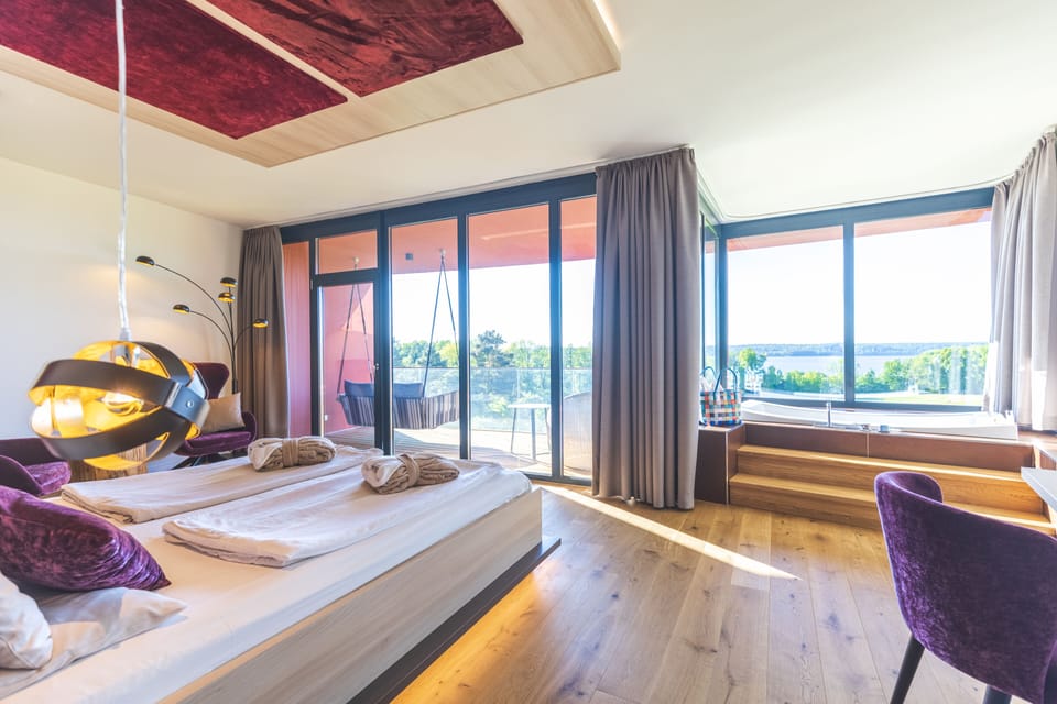 Panoramic Suite | Lake view