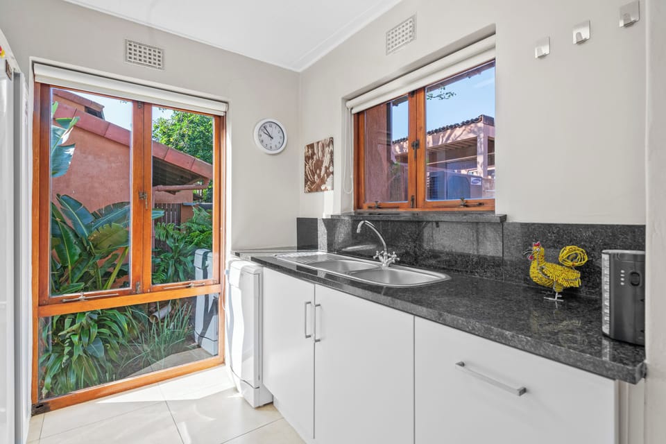 Classic Villa, 3 Bedrooms, Golf View | Private kitchen