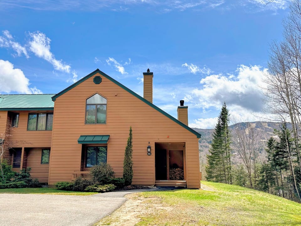 Stunning view of the fabled ski slopes of Bretton Woods sprawling in front of your eyes, so close you can almost touch them