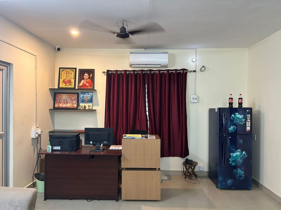 Deluxe Room | Living area