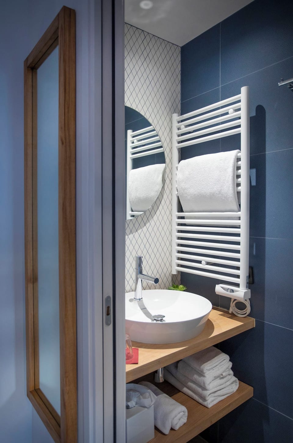 Classic Room, Garden View | Bathroom | Shower, hair dryer, bathrobes, towels