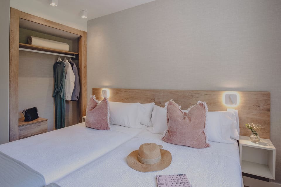 Twin Room | Free WiFi
