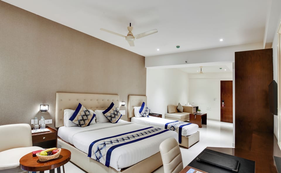 Family Suite | Iron/ironing board (on request), WiFi (free)