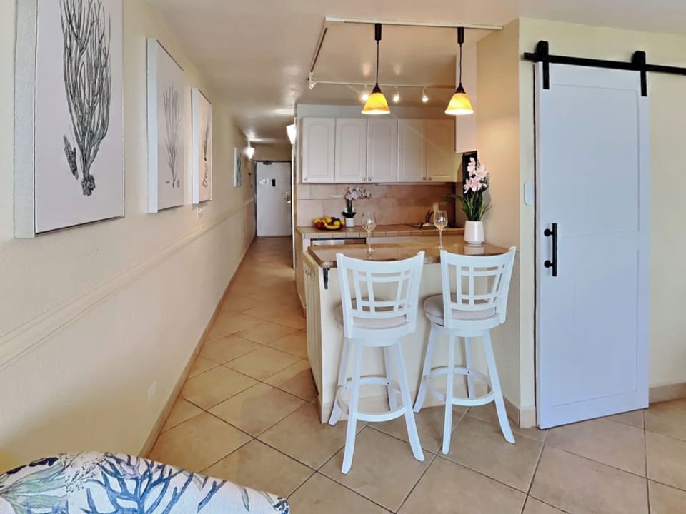 Cozy and bright open floorplan