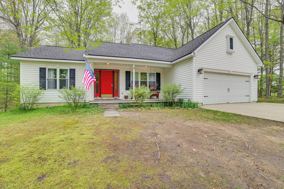 Property Exterior | Garage (2 Vehicles) | Driveway (10 Vehicles)