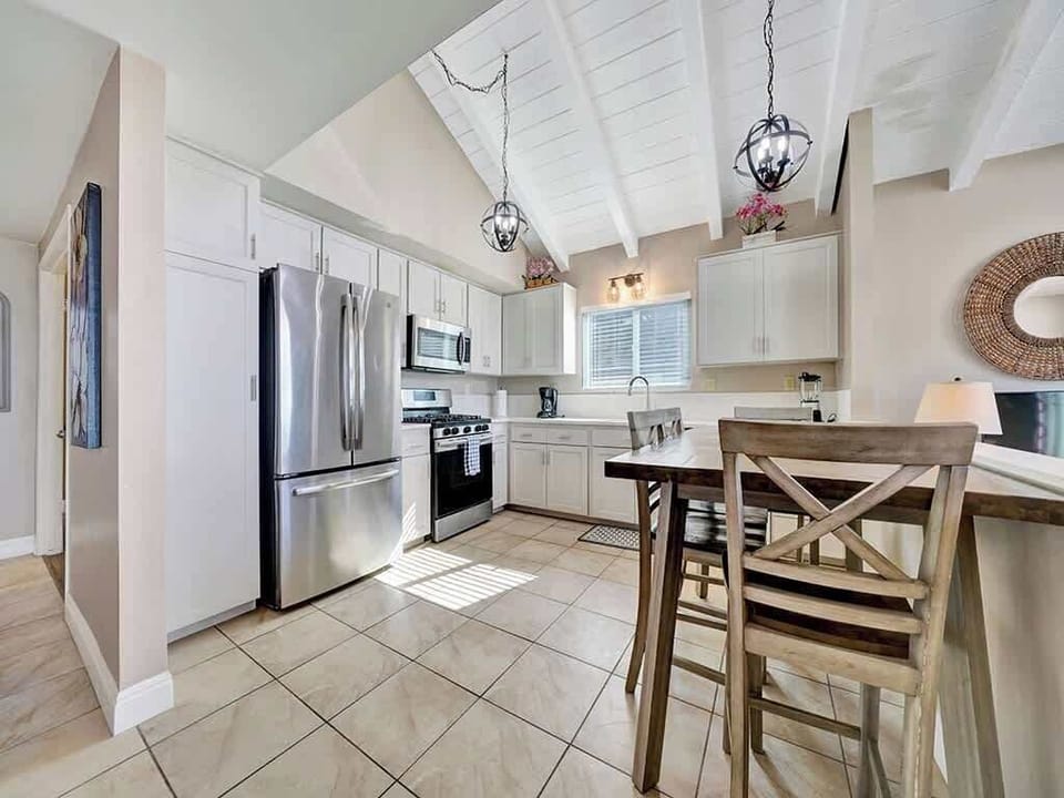 Kitchen & Dining Room