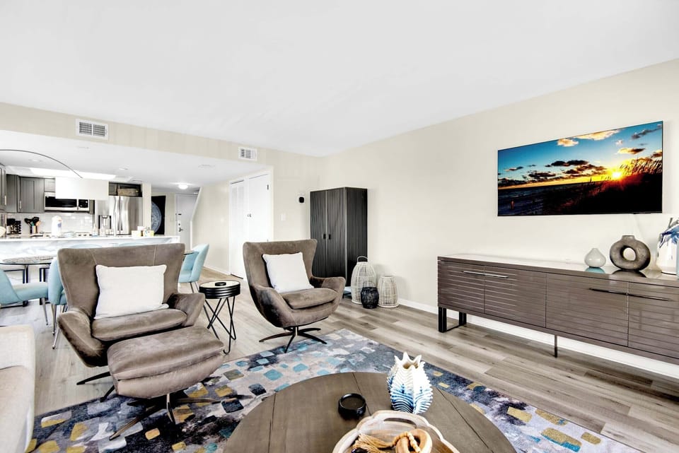 Living room with flat screen TV