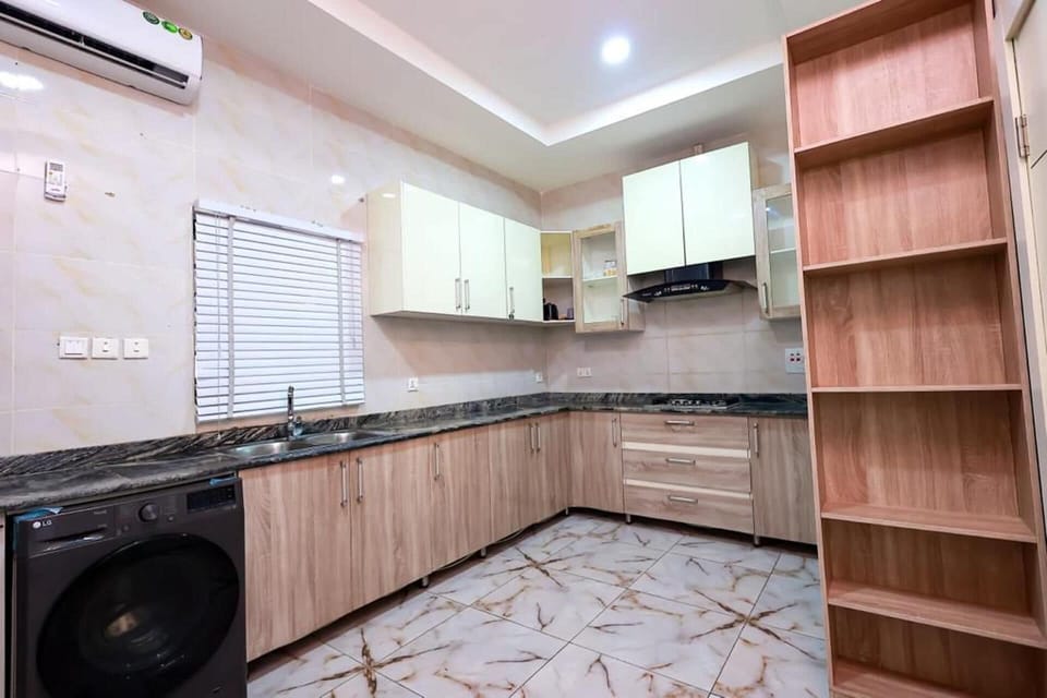 Apartment | Private kitchen | Fridge, microwave, oven, stovetop