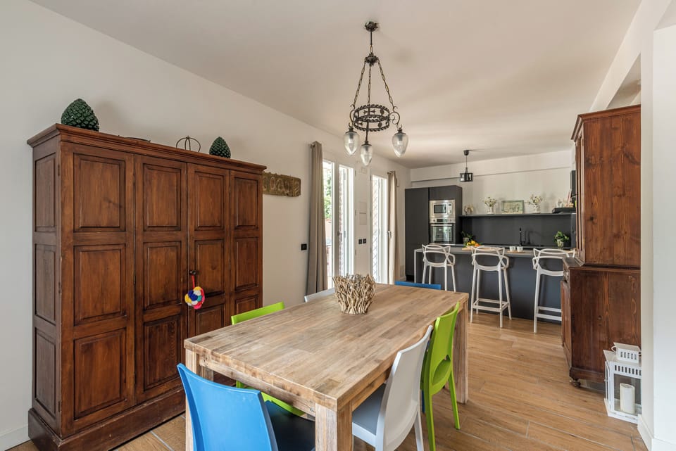 Villa, Garden View | In-room dining