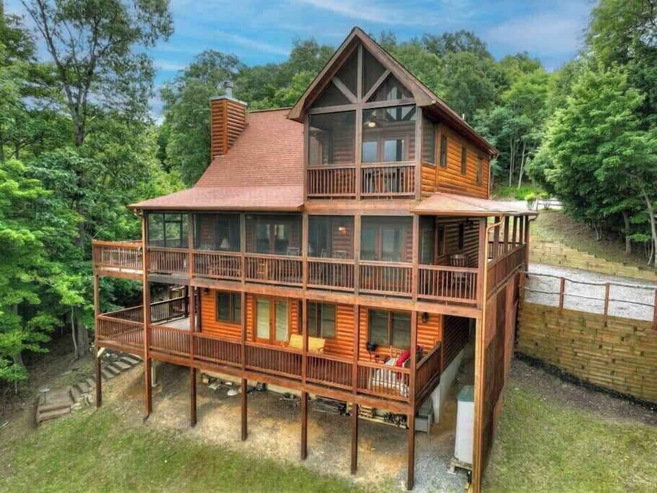 Aerial view of Mount Watson Lodge