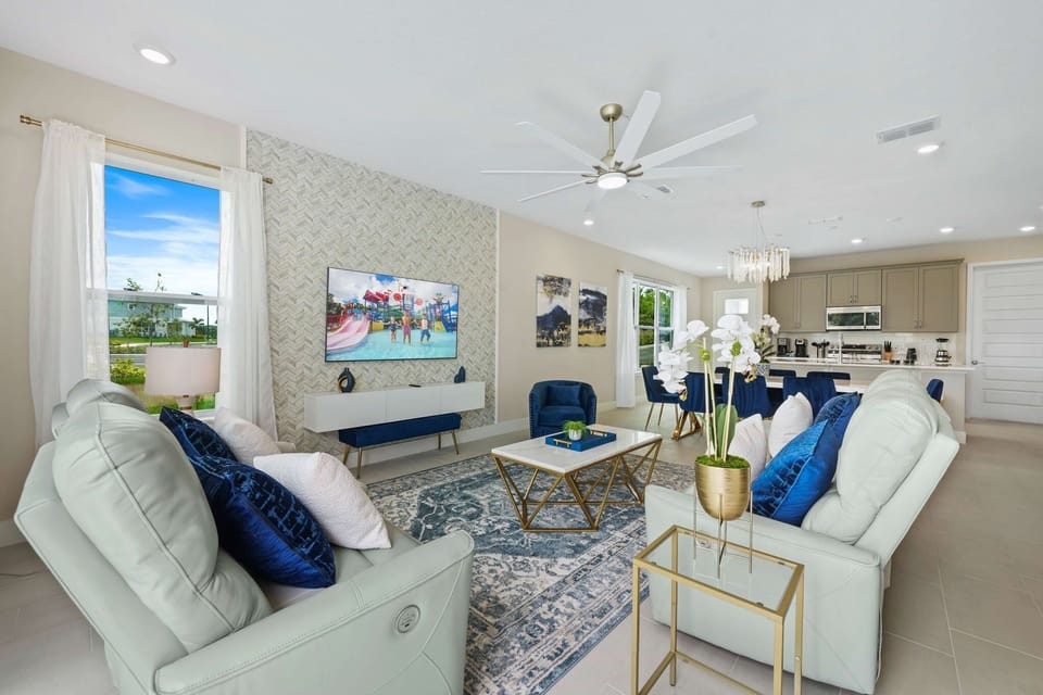 [amenities:living-area:3] Living Area