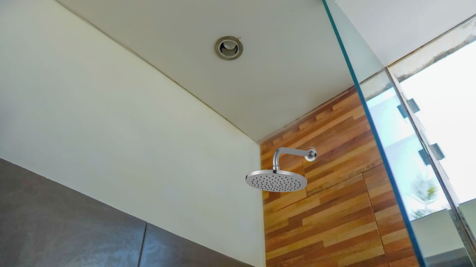 Deluxe Double Room, Balcony, Pool View | Bathroom shower