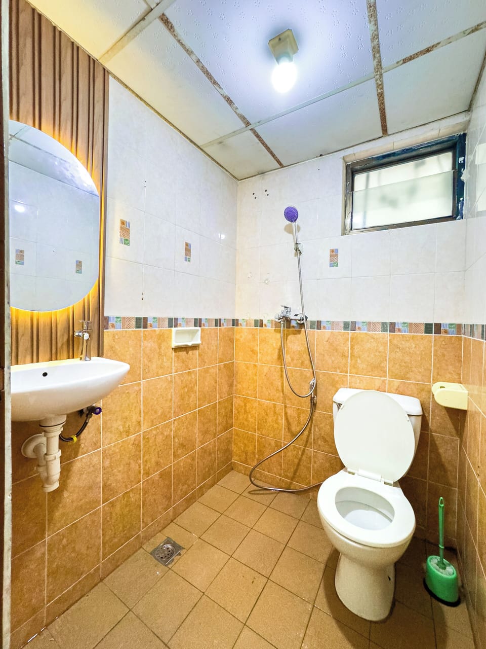 Standard Apartment | Bathroom