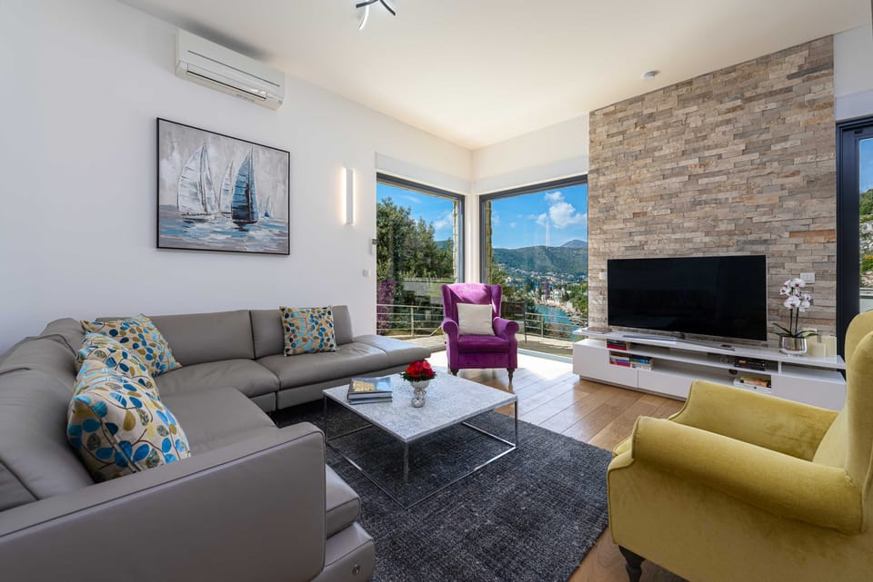 Villa (Five Bedroom Villa with Swimming Pool) | Living room | 32-inch flat-screen TV with satellite channels