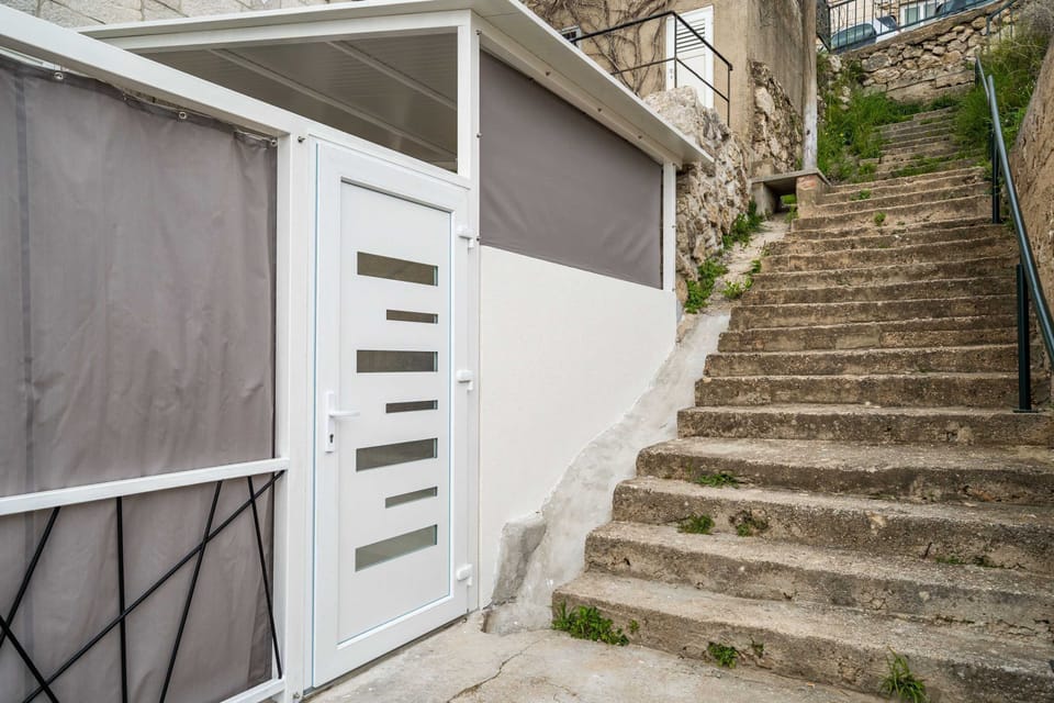 Apartment (Two Bedroom Apartment with Terrace an) | Property entrance