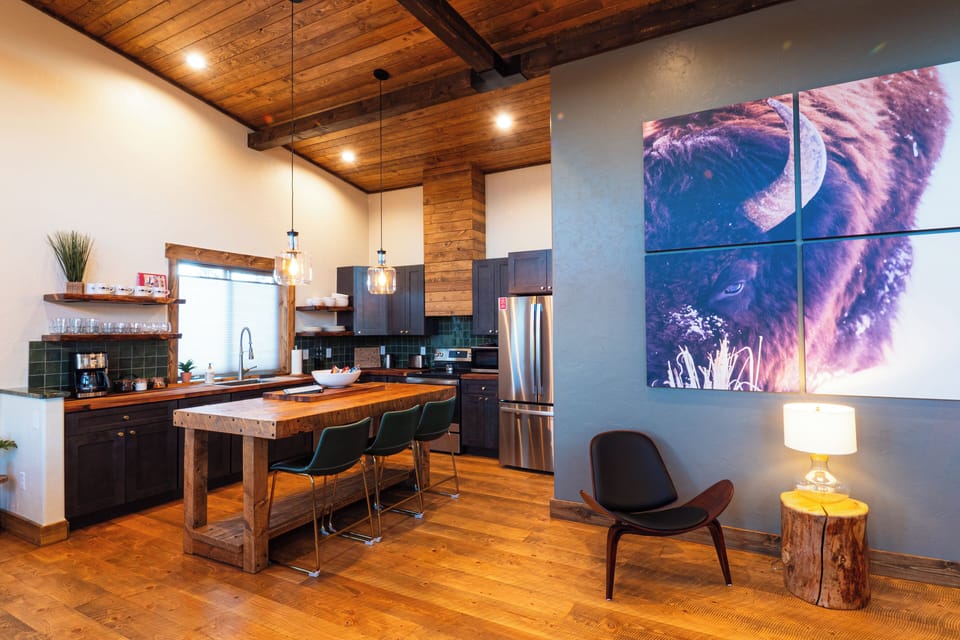 Cabin's full kitchen and reading nook.