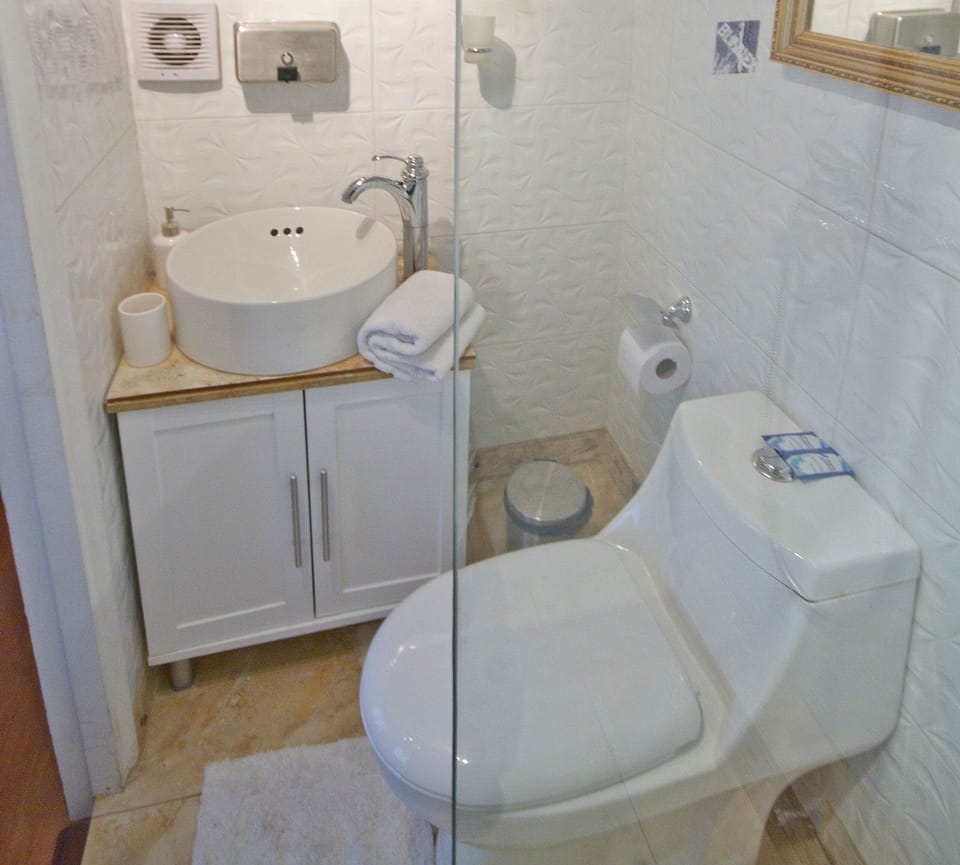 Basic Shared Dormitory | Bathroom