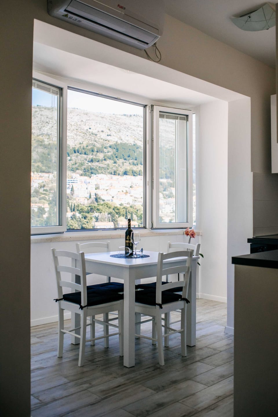 Apartment (Two Bedroom Apartment with City View) | Dining room