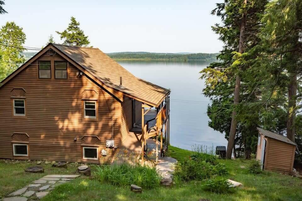 **Serene Lake Views**: "Enjoy the stunning view of the lake from the cozy lakeside house, surrounded by nature.