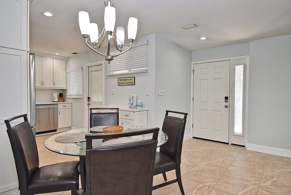 Dining area just off the kitchen
