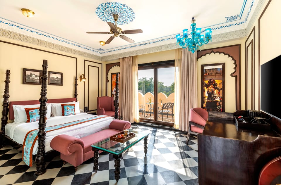 Premiere Room with Jacuzzi | In-room safe, iron/ironing board (on request), WiFi (free)