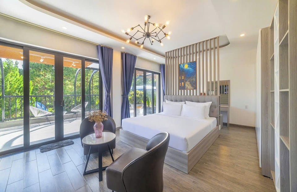 Deluxe Double Room, Balcony | WiFi (free)