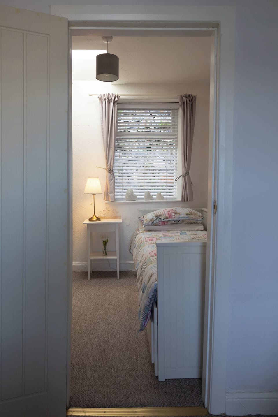 Water view cottage holiday rental conwy main bedroom view