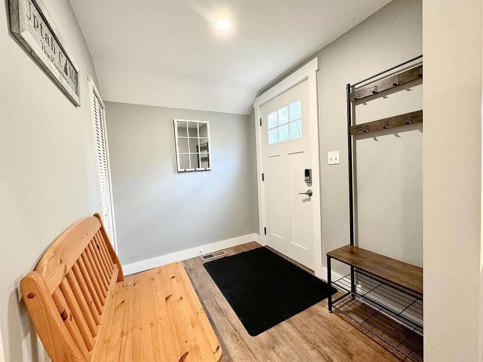 Mudroom/Entryway
