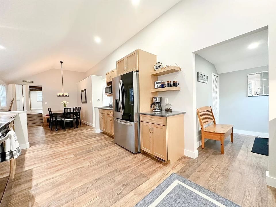 Small appliances include a coffeemaker, toaster, and blender.