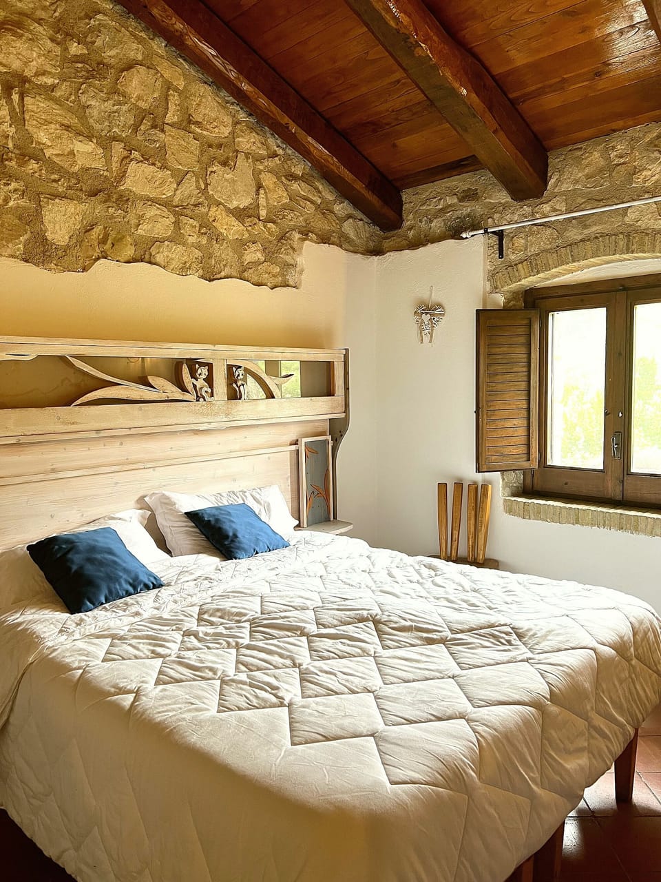 Standard Quadruple Room, Garden View | Minibar, in-room safe, WiFi (free), bed sheets