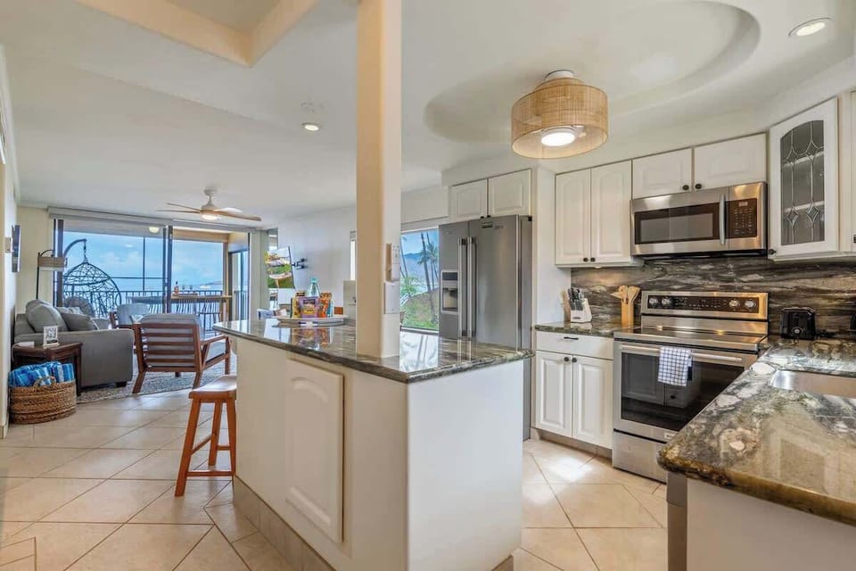Beautifully updated 2 bedroom 2 bathroom coastal condo