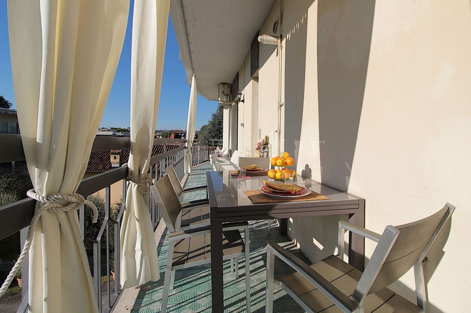 Autumn, Balcony / Terrace / Patio, Spring, Summer