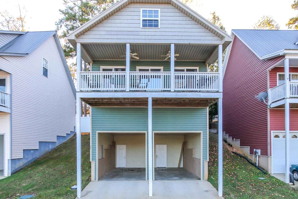 Back porch /Garage