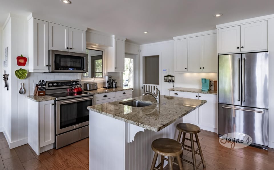 Kitchen &amp; Bar Seating