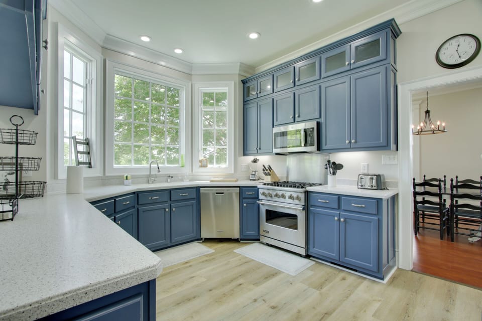 Kitchen | Main Level