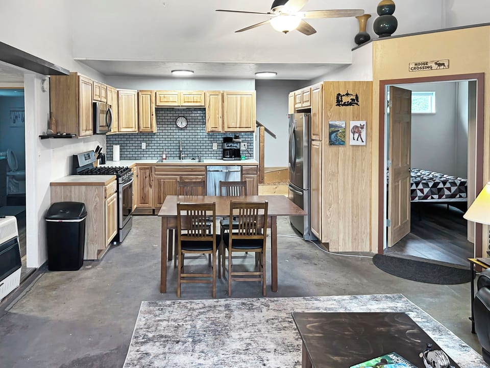 right-Master bedroom  is spacious with large walk-in closet to store your gear.
