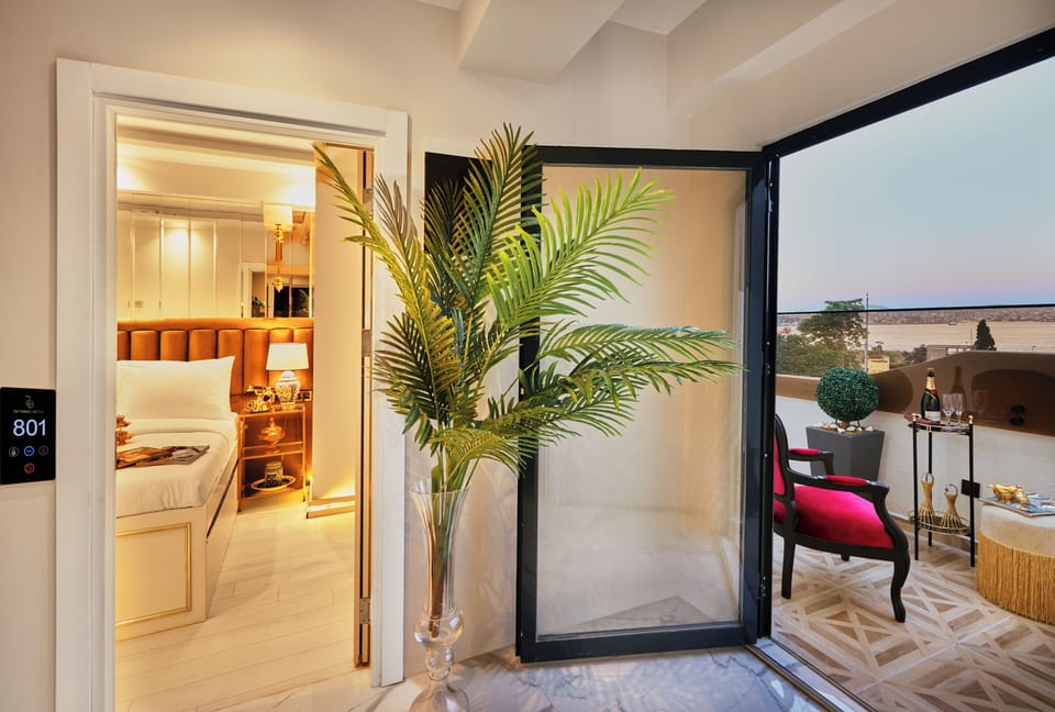 Honeymoon Loft, 1 Double Bed | Premium bedding, minibar, soundproofing, free WiFi