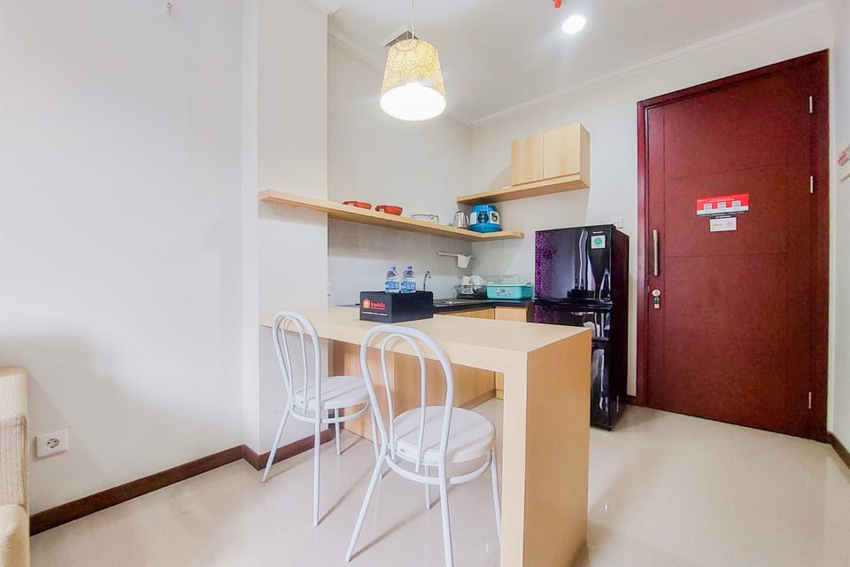 Apartment | Private kitchen | Fridge, stovetop, electric kettle, rice cooker