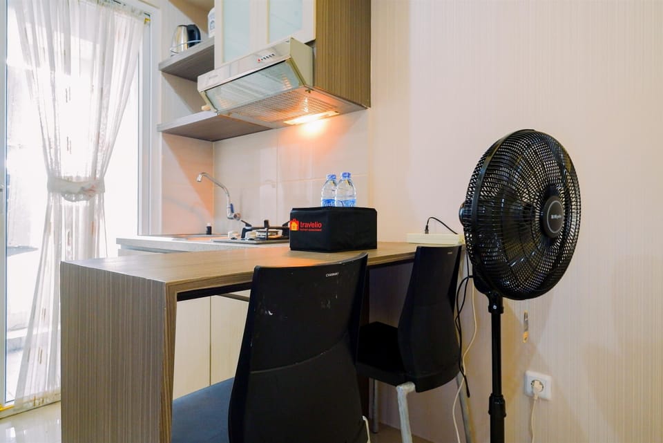 Apartment | Private kitchen | Fridge, stovetop, electric kettle, rice cooker