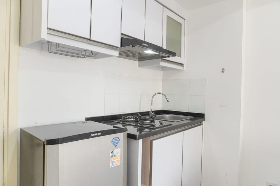 Apartment | Private kitchen | Fridge, stovetop, electric kettle