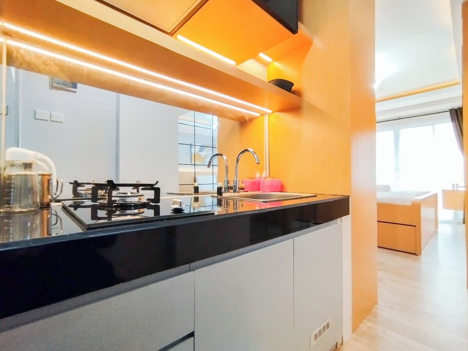 Studio | Private kitchen | Fridge, stovetop, electric kettle