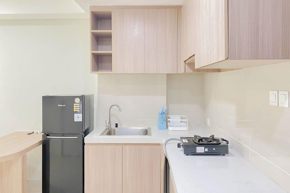 Apartment | Private kitchen | Fridge, stovetop, electric kettle
