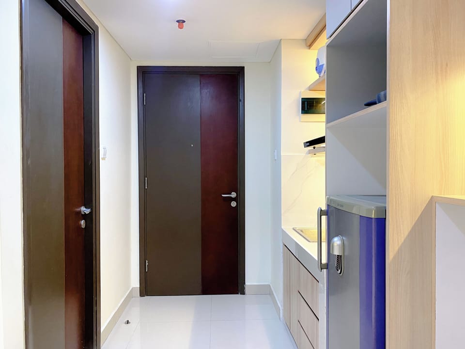 Studio | Private kitchen | Fridge, stovetop, electric kettle