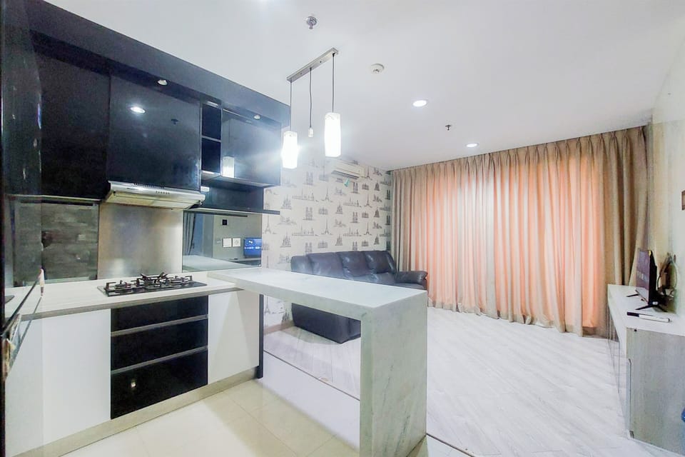 Apartment | Private kitchen | Full-size fridge, stovetop, electric kettle