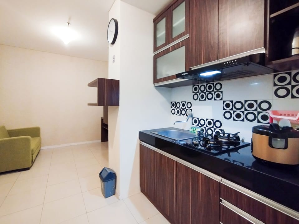 Apartment | Private kitchen | Full-size fridge, stovetop, electric kettle