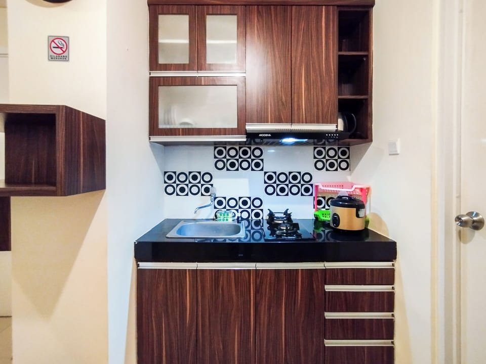 Apartment | Private kitchen | Full-size fridge, stovetop, electric kettle