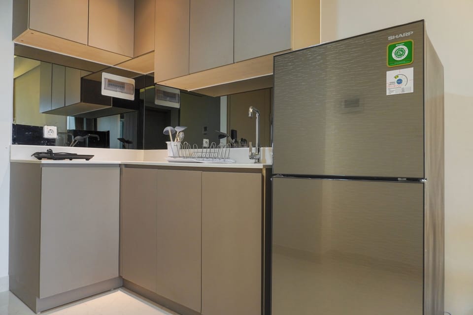 Apartment | Private kitchen | Full-size fridge, microwave, stovetop, electric kettle