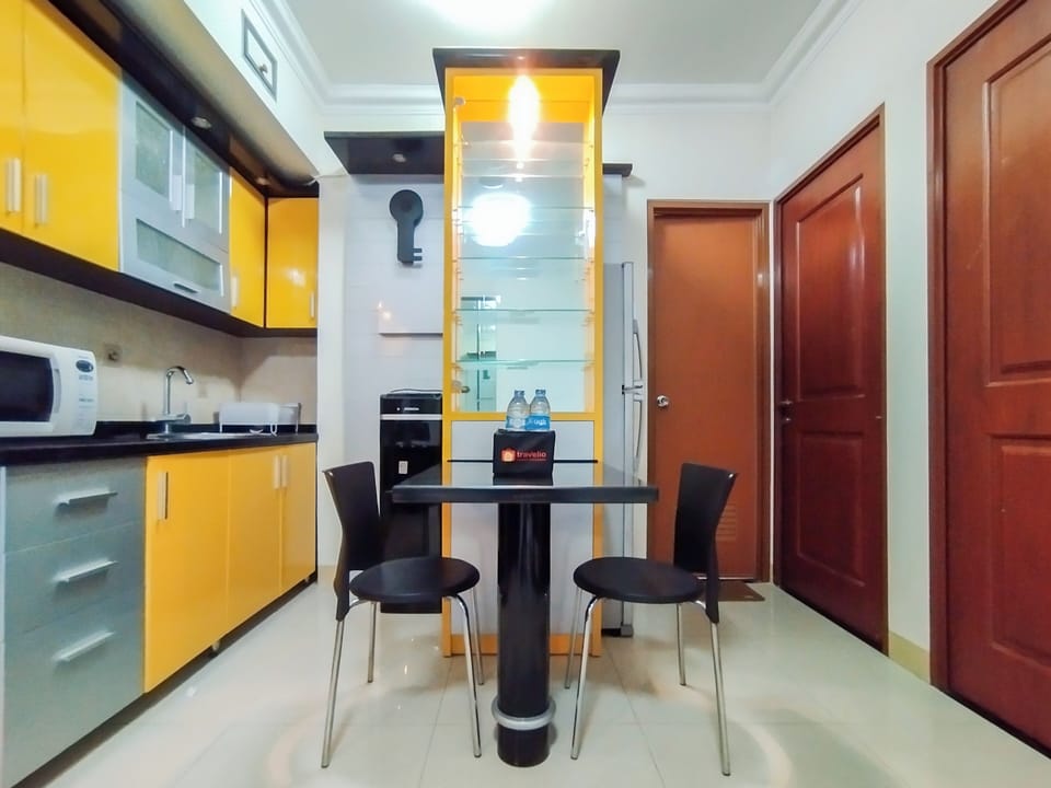 Apartment | Private kitchen | Full-size fridge, microwave, stovetop, electric kettle