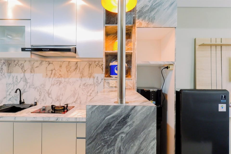 Apartment | Private kitchen | Full-size fridge, stovetop, electric kettle