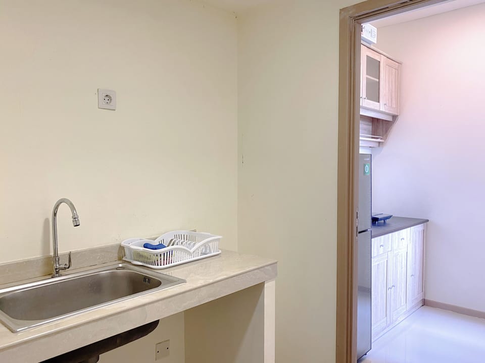 Apartment | Private kitchen | Full-size fridge, stovetop, electric kettle